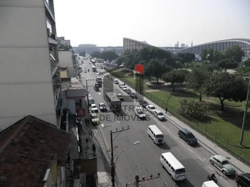 Armazém / Galpão à venda, 1700m2 em Rio De Janeiro - RJ - imagem 5 Foto 5 de Armazém / Galpão à venda, 1700m2 em Rio De Janeiro - RJ