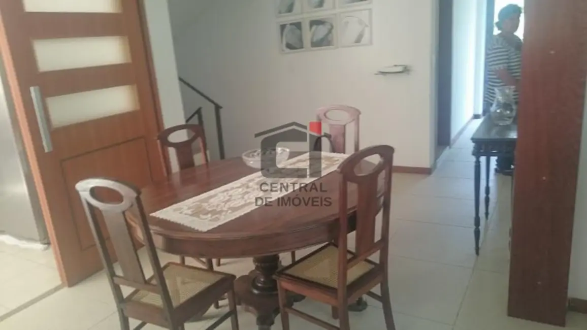 Foto 4 de Casa com 6 quartos à venda, 435m2 em Rio De Janeiro - RJ