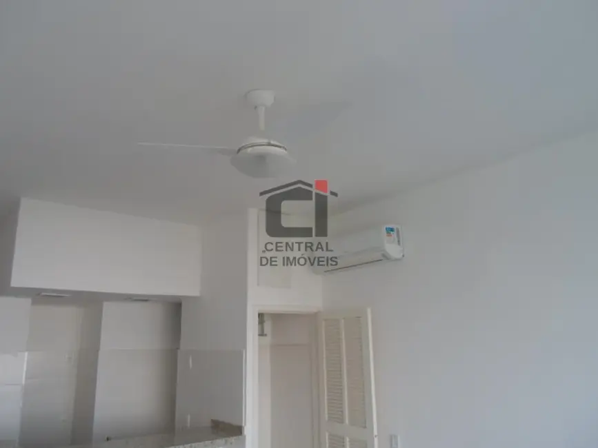 Kitnet com 1 quarto à venda, 30m2 em Rio De Janeiro - RJ - imagem 3 Foto 3 de Kitnet com 1 quarto à venda, 30m2 em Rio De Janeiro - RJ