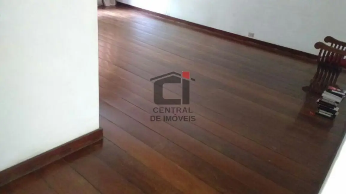 Apartamento com 4 quartos à venda, 240m2 em Rio De Janeiro - RJ - imagem 3 Foto 3 de Apartamento com 4 quartos à venda, 240m2 em Rio De Janeiro - RJ
