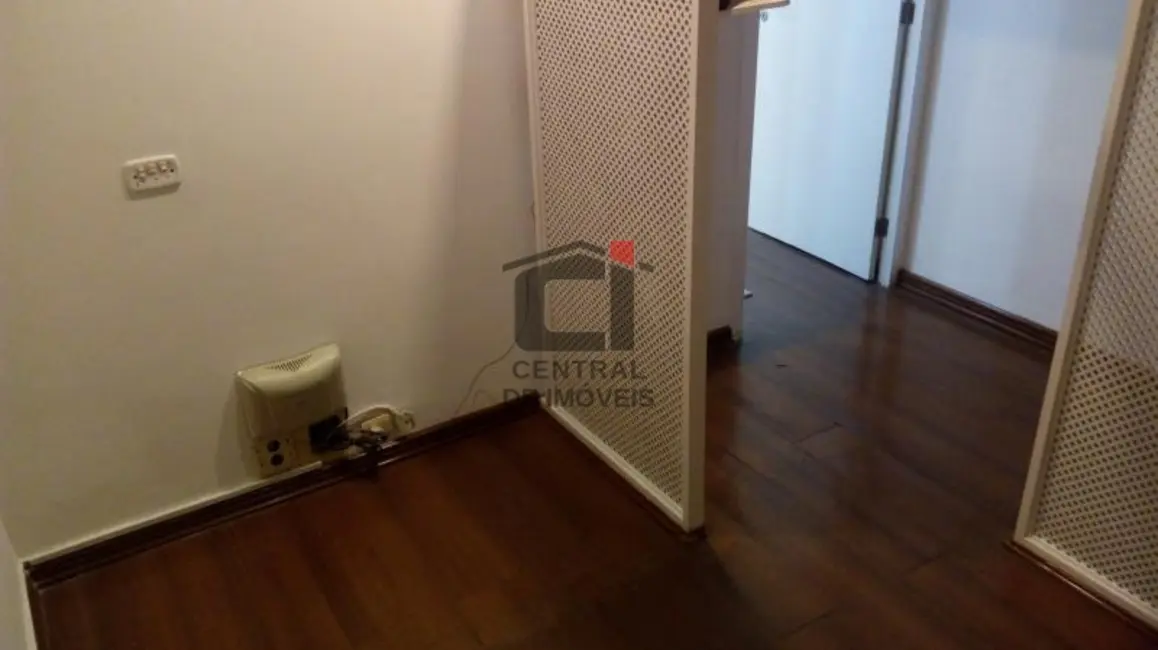 Sala Comercial à venda e para alugar, 35m2 em Rio De Janeiro - RJ - imagem 6 Foto 6 de Sala Comercial à venda e para alugar, 35m2 em Rio De Janeiro - RJ