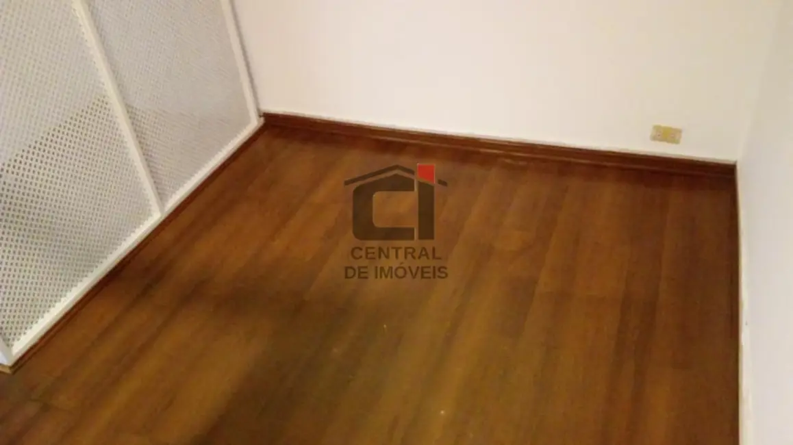 Sala Comercial à venda e para alugar, 35m2 em Rio De Janeiro - RJ - imagem 8 Foto 8 de Sala Comercial à venda e para alugar, 35m2 em Rio De Janeiro - RJ