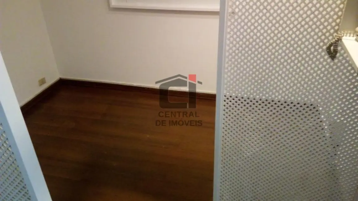 Sala Comercial à venda e para alugar, 35m2 em Rio De Janeiro - RJ - imagem 3 Foto 3 de Sala Comercial à venda e para alugar, 35m2 em Rio De Janeiro - RJ