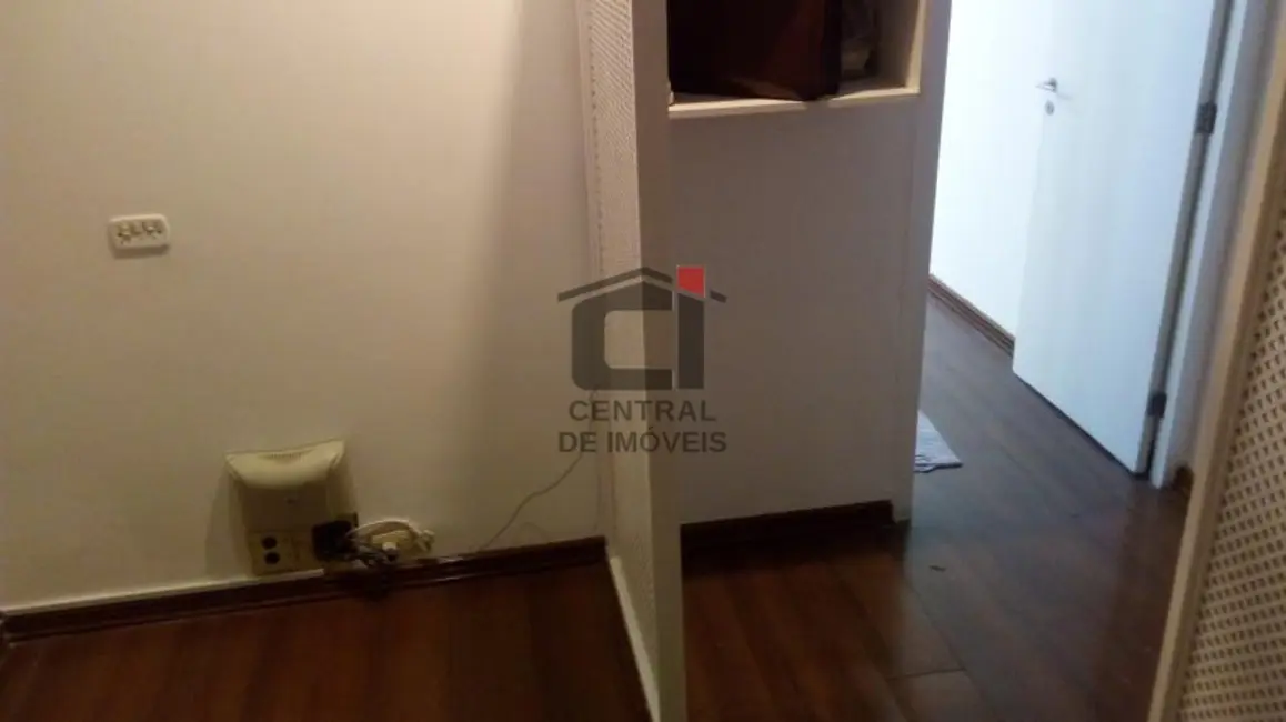 Sala Comercial à venda e para alugar, 35m2 em Rio De Janeiro - RJ - imagem 5 Foto 5 de Sala Comercial à venda e para alugar, 35m2 em Rio De Janeiro - RJ