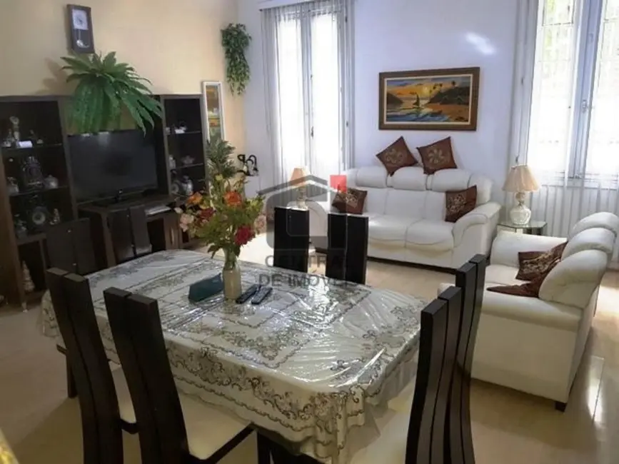 Casa com 3 quartos à venda, 280m2 em Rio De Janeiro - RJ - imagem 4 Foto 4 de Casa com 3 quartos à venda, 280m2 em Rio De Janeiro - RJ