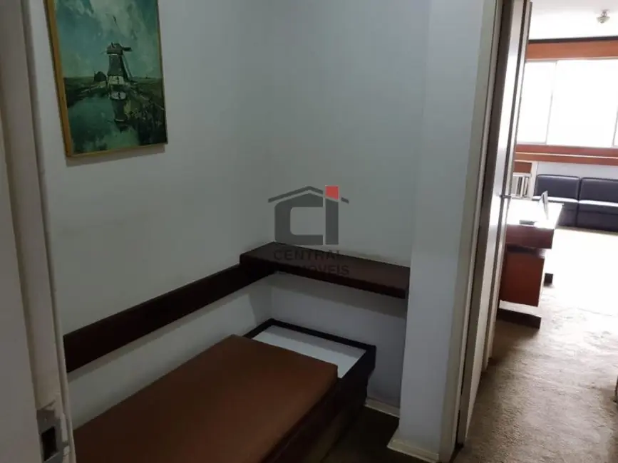 Sala Comercial à venda e para alugar, 37m2 em Rio De Janeiro - RJ - imagem 4 Foto 4 de Sala Comercial à venda e para alugar, 37m2 em Rio De Janeiro - RJ