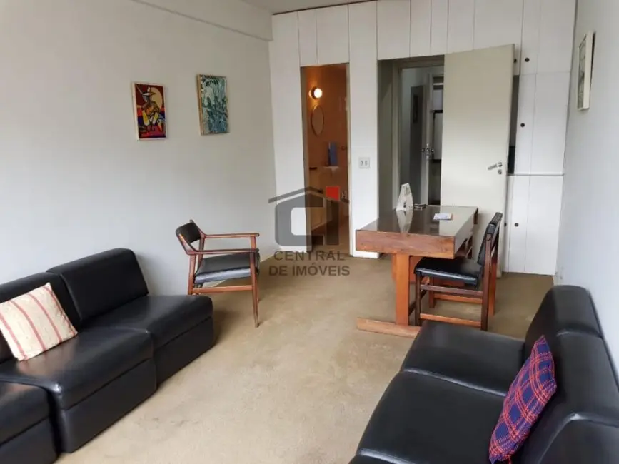 Sala Comercial à venda e para alugar, 37m2 em Rio De Janeiro - RJ - imagem 3 Foto 3 de Sala Comercial à venda e para alugar, 37m2 em Rio De Janeiro - RJ