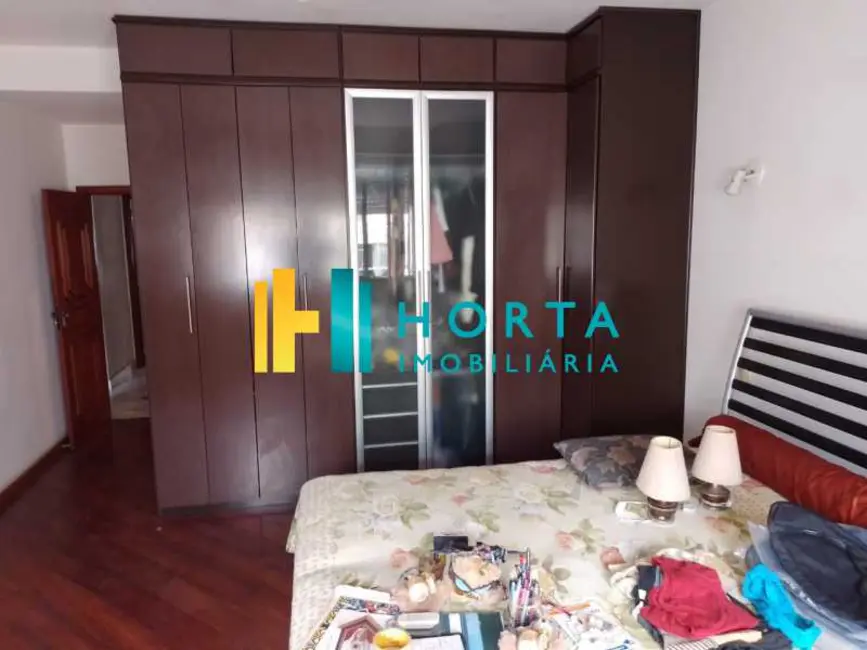 Apartamento com 3 quartos à venda, 182m2 em Rio De Janeiro - RJ - imagem 7 Foto 7 de Apartamento com 3 quartos à venda, 182m2 em Rio De Janeiro - RJ