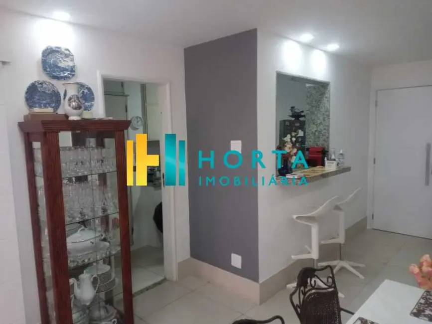 Foto 2 de Apartamento com 3 quartos à venda, 120m2 em Rio De Janeiro - RJ