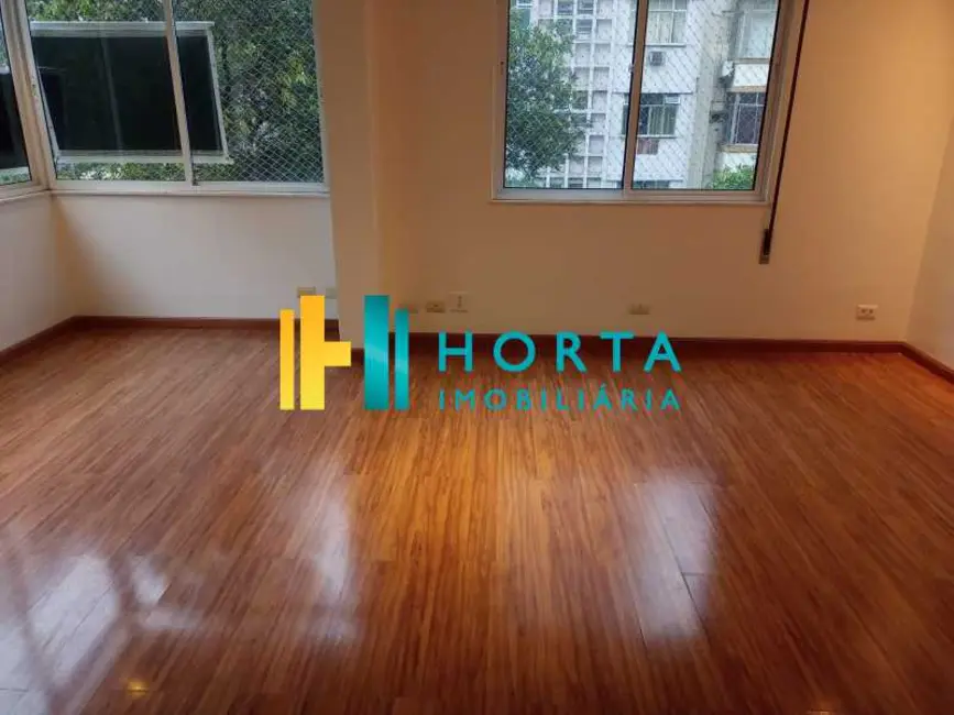 Apartamento com 4 quartos à venda, 216m2 em Rio De Janeiro - RJ - imagem 5 Foto 5 de Apartamento com 4 quartos à venda, 216m2 em Rio De Janeiro - RJ