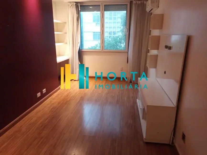 Apartamento com 4 quartos à venda, 216m2 em Rio De Janeiro - RJ - imagem 7 Foto 7 de Apartamento com 4 quartos à venda, 216m2 em Rio De Janeiro - RJ