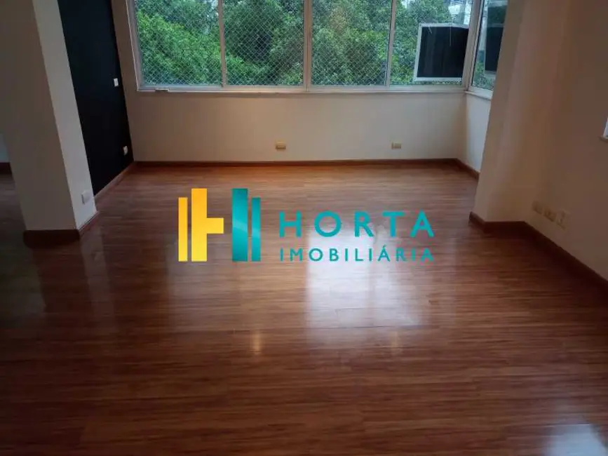 Apartamento com 4 quartos à venda, 216m2 em Rio De Janeiro - RJ - imagem 3 Foto 3 de Apartamento com 4 quartos à venda, 216m2 em Rio De Janeiro - RJ