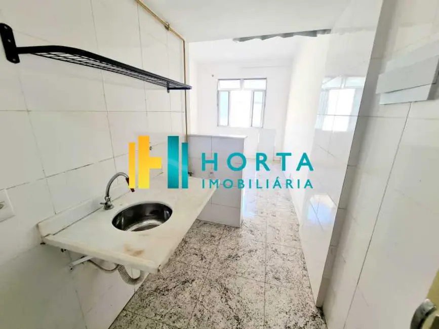 Kitnet à venda, 18m2 em Rio De Janeiro - RJ - imagem 6 Foto 6 de Kitnet à venda, 18m2 em Rio De Janeiro - RJ