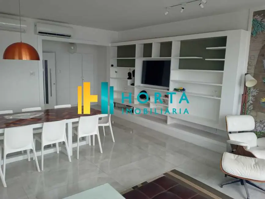 Apartamento com 3 quartos à venda, 178m2 em Rio De Janeiro - RJ - imagem 5 Foto 5 de Apartamento com 3 quartos à venda, 178m2 em Rio De Janeiro - RJ
