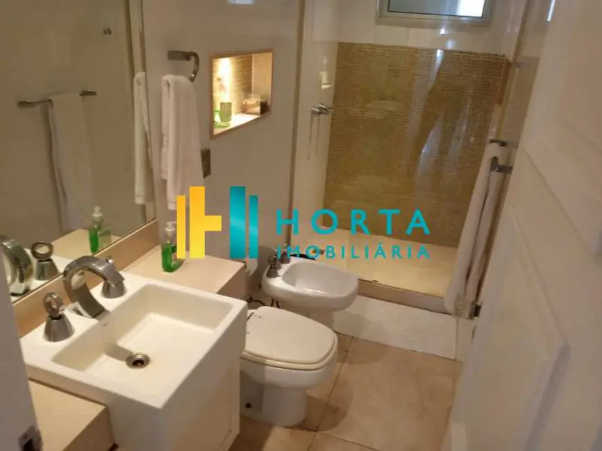 Apartamento com 3 quartos à venda, 178m2 em Rio De Janeiro - RJ - imagem 9 Foto 9 de Apartamento com 3 quartos à venda, 178m2 em Rio De Janeiro - RJ