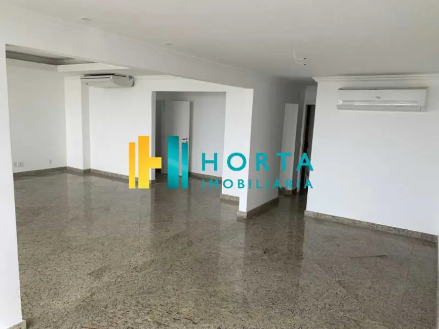 Apartamento com 3 quartos para alugar, 188m2 em Rio De Janeiro - RJ - imagem 5 Foto 5 de Apartamento com 3 quartos para alugar, 188m2 em Rio De Janeiro - RJ