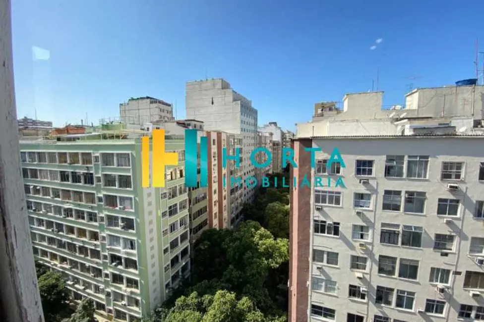 Foto 2 de Apartamento com 4 quartos à venda, 165m2 em Rio De Janeiro - RJ