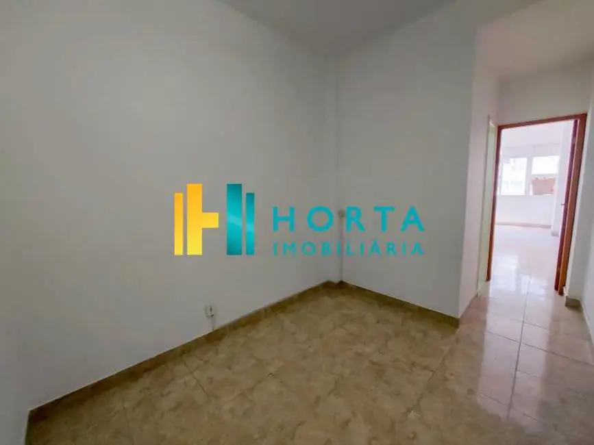 Sala Comercial à venda, 38m2 em Rio De Janeiro - RJ - imagem 2 Foto 2 de Sala Comercial à venda, 38m2 em Rio De Janeiro - RJ