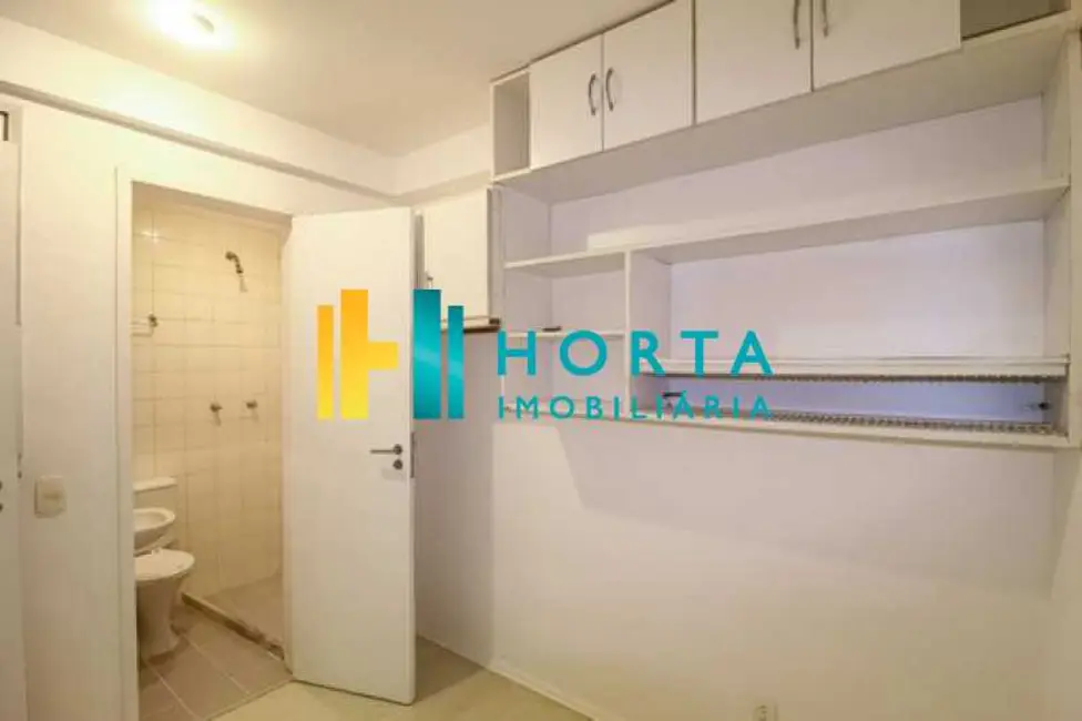 Apartamento com 2 quartos à venda, 83m2 em Rio De Janeiro - RJ - imagem 9 Foto 9 de Apartamento com 2 quartos à venda, 83m2 em Rio De Janeiro - RJ