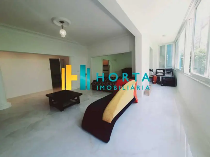 Apartamento com 4 quartos para alugar, 210m2 em Rio De Janeiro - RJ - imagem 2 Foto 2 de Apartamento com 4 quartos para alugar, 210m2 em Rio De Janeiro - RJ
