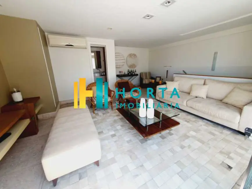 Cobertura com 3 quartos à venda, 166m2 em Rio De Janeiro - RJ - imagem 4 Foto 4 de Cobertura com 3 quartos à venda, 166m2 em Rio De Janeiro - RJ