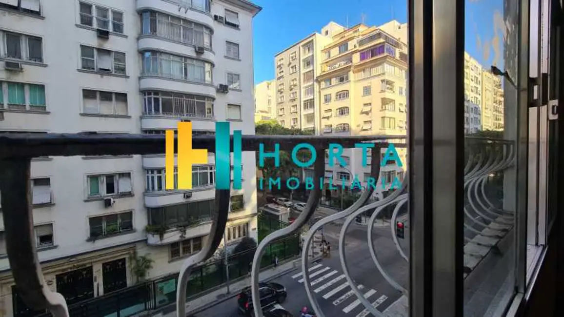 Apartamento com 3 quartos à venda, 131m2 em Rio De Janeiro - RJ - imagem 3 Foto 3 de Apartamento com 3 quartos à venda, 131m2 em Rio De Janeiro - RJ