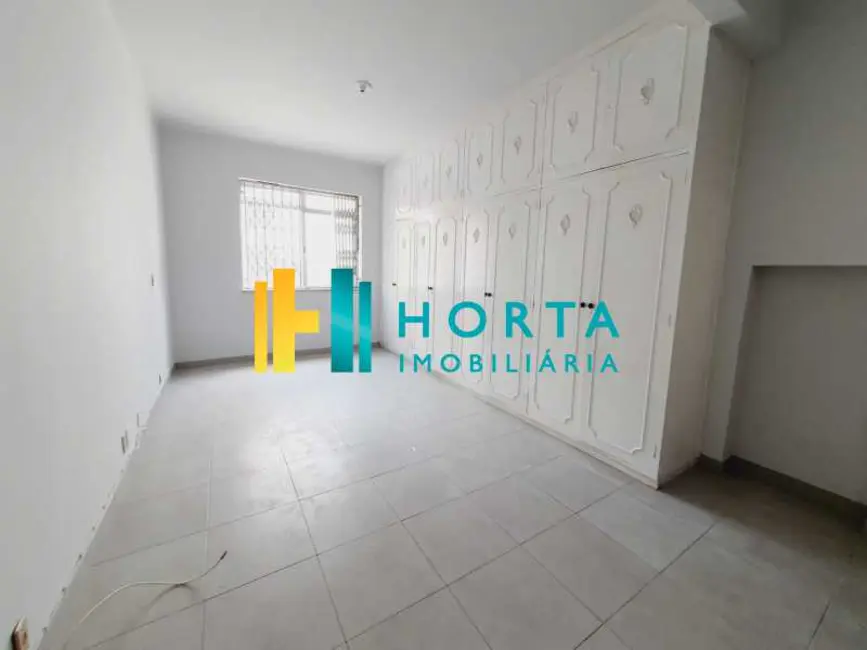 Foto 1 de Kitnet com 1 quarto à venda, 30m2 em Rio De Janeiro - RJ