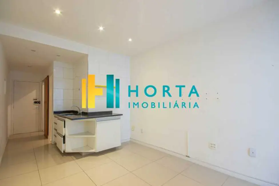 Apartamento com 1 quarto à venda, 24m2 em Rio De Janeiro - RJ - imagem 1 Foto 1 de Apartamento com 1 quarto à venda, 24m2 em Rio De Janeiro - RJ