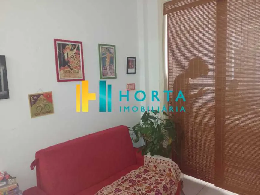 Foto 3 de Kitnet à venda, 35m2 em Rio De Janeiro - RJ