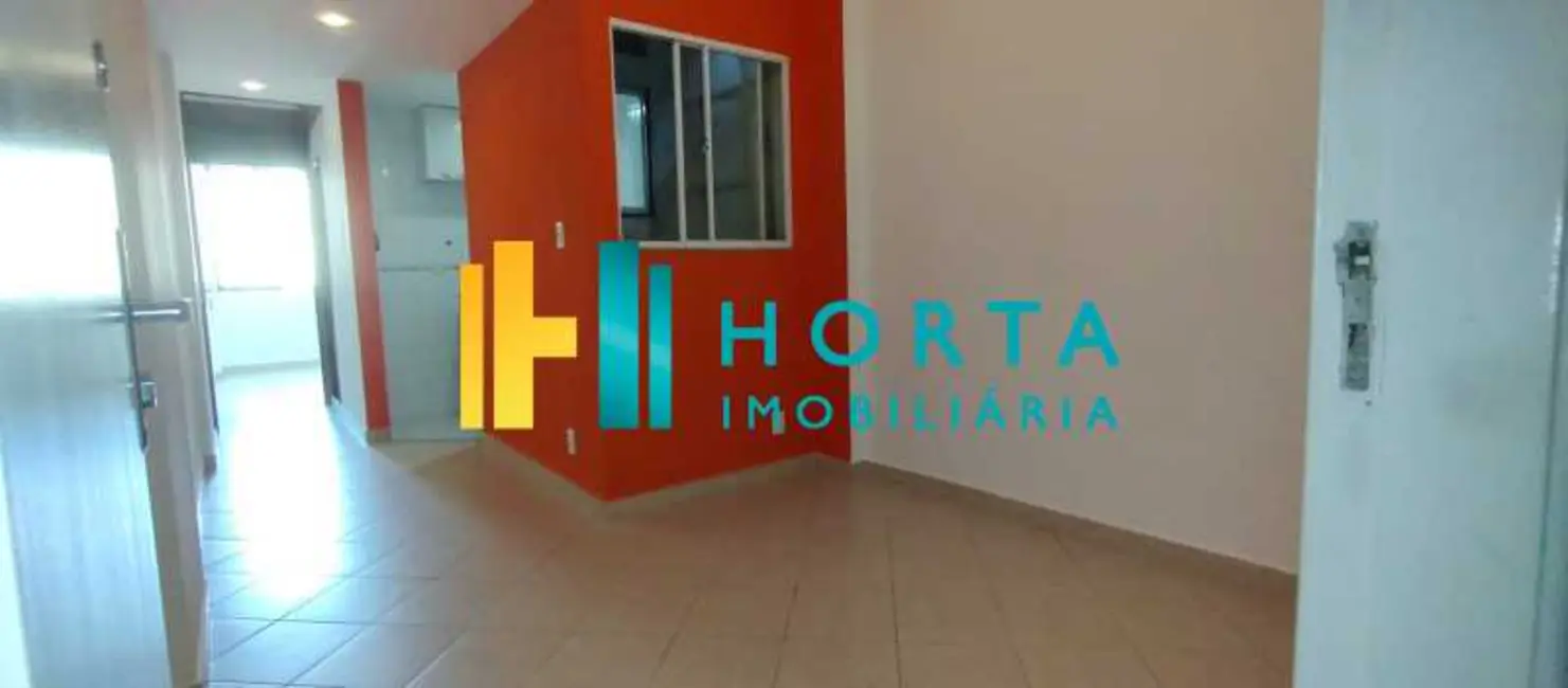 Foto 2 de Kitnet com 1 quarto à venda, 32m2 em Rio De Janeiro - RJ