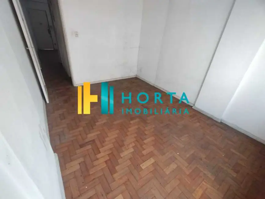 Foto 2 de Kitnet com 1 quarto à venda, 38m2 em Rio De Janeiro - RJ