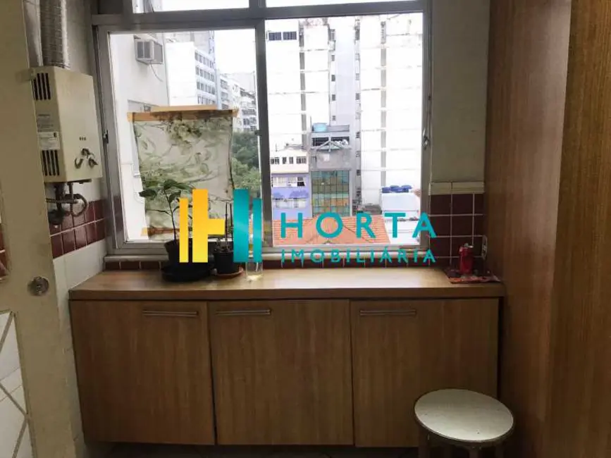 Apartamento com 4 quartos para alugar, 160m2 em Rio De Janeiro - RJ - imagem 8 Foto 8 de Apartamento com 4 quartos para alugar, 160m2 em Rio De Janeiro - RJ