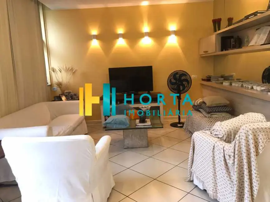 Apartamento com 4 quartos para alugar, 160m2 em Rio De Janeiro - RJ - imagem 3 Foto 3 de Apartamento com 4 quartos para alugar, 160m2 em Rio De Janeiro - RJ