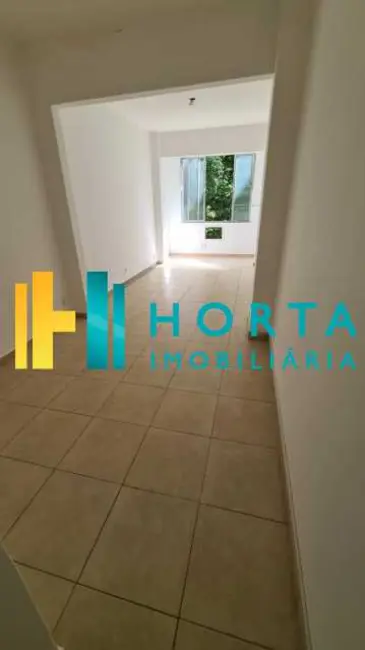 Kitnet com 1 quarto à venda, 37m2 em Rio De Janeiro - RJ - imagem 1 Foto 1 de Kitnet com 1 quarto à venda, 37m2 em Rio De Janeiro - RJ