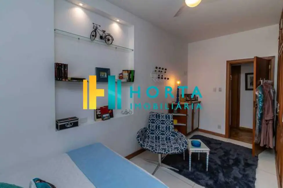 Foto 8 de Apartamento com 4 quartos à venda, 170m2 em Rio De Janeiro - RJ