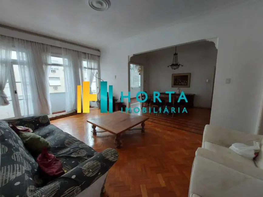 Foto 3 de Apartamento com 3 quartos para alugar, 200m2 em Rio De Janeiro - RJ