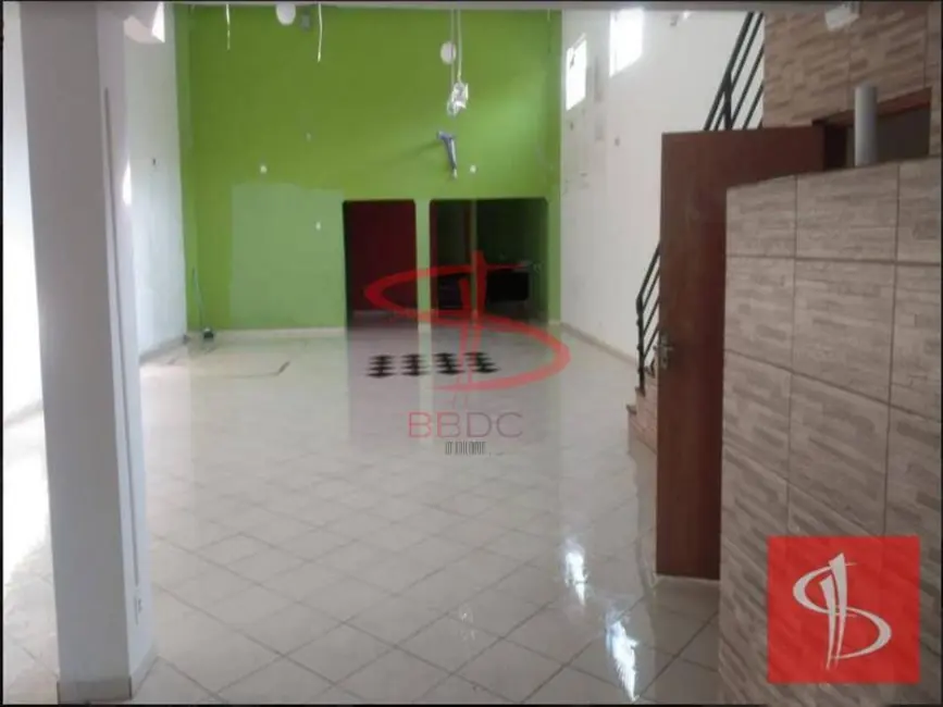 Armazém / Galpão para alugar, 300m2 em Vila Dom Pedro II, São Paulo - SP - imagem 9 Foto 9 de Armazém / Galpão para alugar, 300m2 em Vila Dom Pedro II, São Paulo - SP