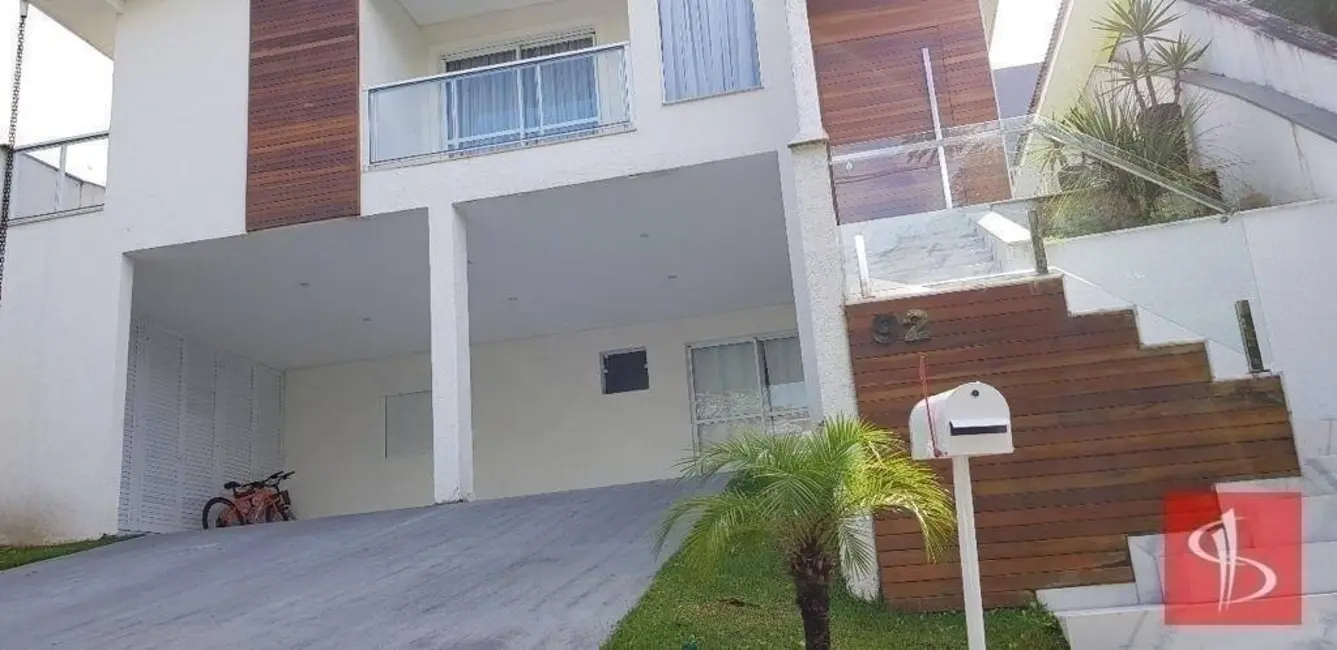 Foto 3 de Casa com 3 quartos à venda, 156m2 em Aruja - SP