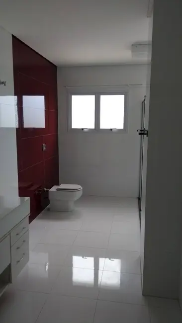 Foto 3 de Casa com 4 quartos para alugar, 270m2 em Jardim Fazenda Rincão, Aruja - SP