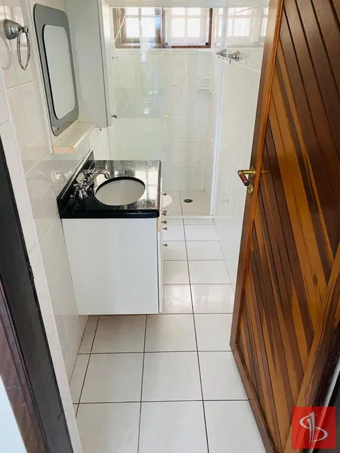 Foto 3 de Casa com 2 quartos à venda, 206m2 em Jardim das Cerejeiras, Aruja - SP