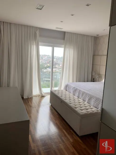 Foto 8 de Casa com 4 quartos à venda, 218m2 em Jardim das Cerejeiras, Aruja - SP