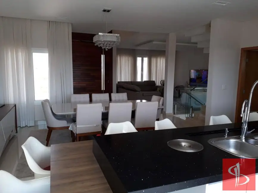 Foto 7 de Casa com 4 quartos à venda, 218m2 em Jardim das Cerejeiras, Aruja - SP