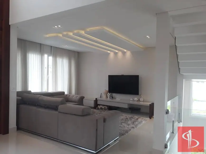 Foto 4 de Casa com 4 quartos à venda, 218m2 em Jardim das Cerejeiras, Aruja - SP