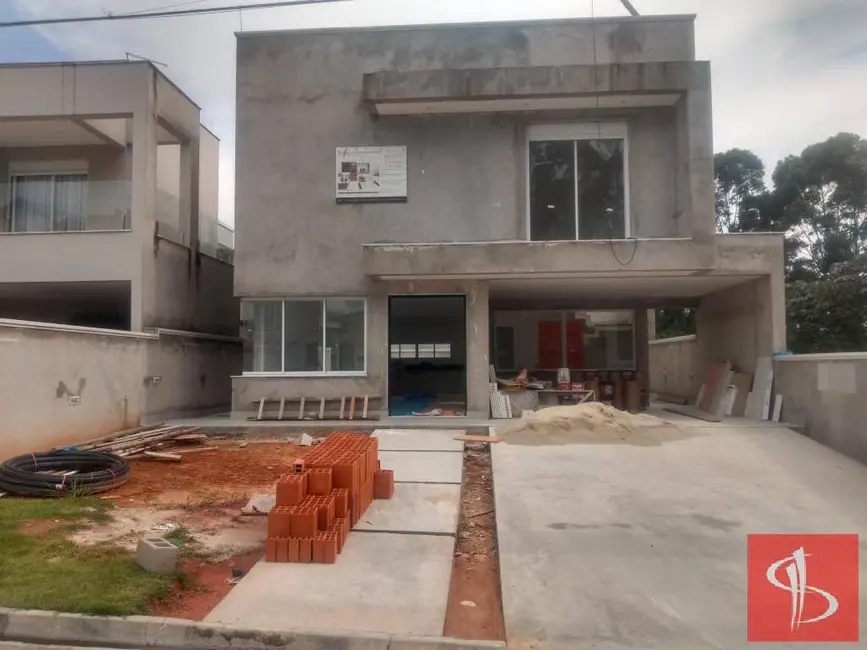 Foto 2 de Casa com 4 quartos à venda, 280m2 em Jardim das Cerejeiras, Aruja - SP