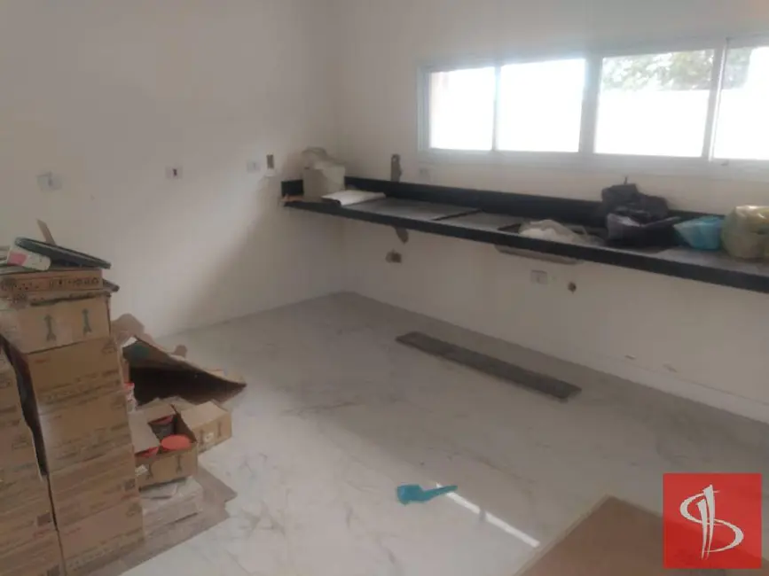 Foto 9 de Casa com 4 quartos à venda, 280m2 em Jardim das Cerejeiras, Aruja - SP