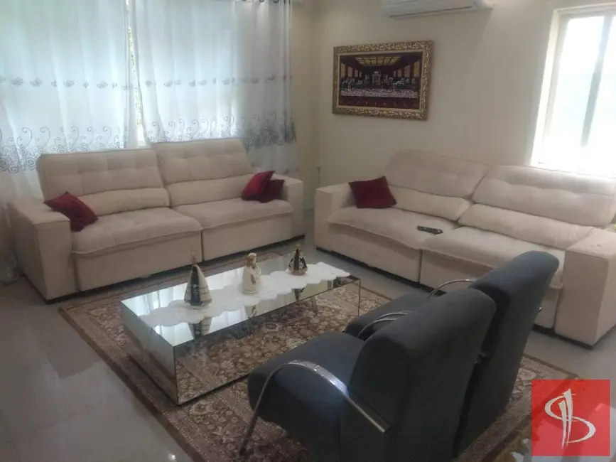 Foto 3 de Casa com 3 quartos à venda, 300m2 em Jardim das Cerejeiras, Aruja - SP