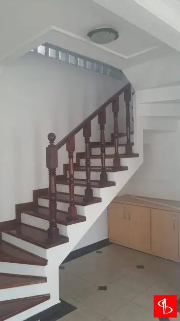 Foto 5 de Casa com 4 quartos para alugar, 340m2 em Jardim Fazenda Rincão, Aruja - SP