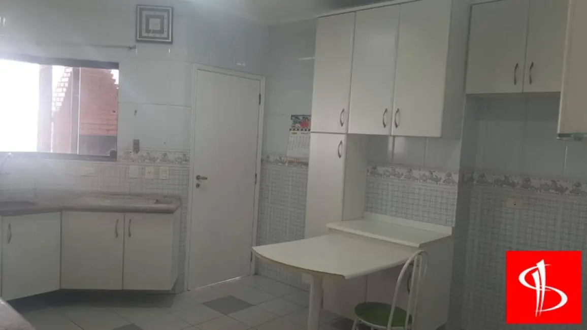 Foto 8 de Casa com 4 quartos para alugar, 340m2 em Jardim Fazenda Rincão, Aruja - SP