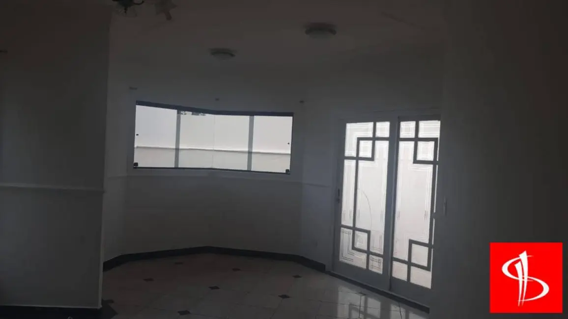 Foto 4 de Casa com 4 quartos para alugar, 340m2 em Jardim Fazenda Rincão, Aruja - SP