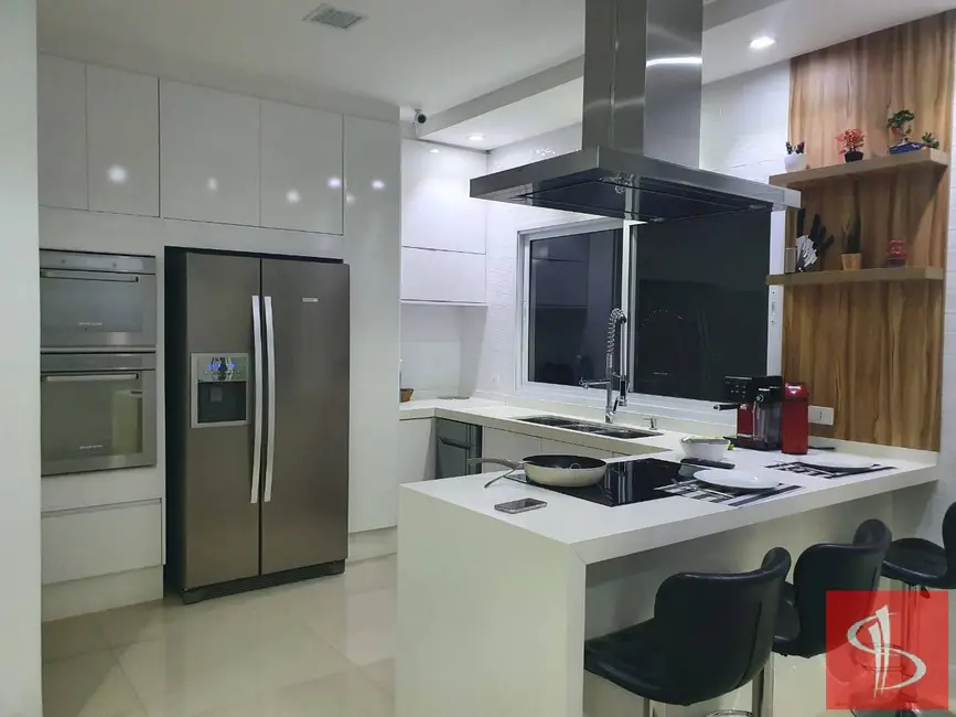 Foto 9 de Casa com 3 quartos à venda, 300m2 em Jardim das Cerejeiras, Aruja - SP